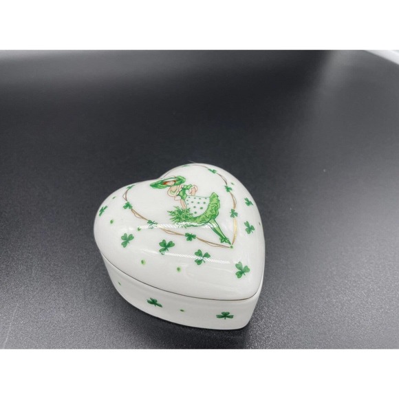 Lefton 1992 China Heart Trinket Box Green & White Girl w/Shamrocks Irish Lucky - Picture 3 of 10